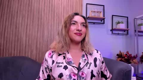   online show from December 2025 09:38:01 AM