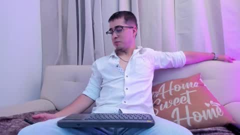 Snapshot of tommas_johnson chatting on February 2026 03:55:02 AM Tomas online show from February 2026 03:55:02 AM