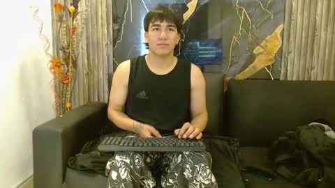 Snapshot of tommy160920 chatting on November 2025 02:16:01 PM tommy160920 online show from November 2025 02:16:01 PM