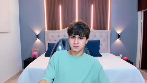 Tommy  online show from April 2026 06:19:01 AM