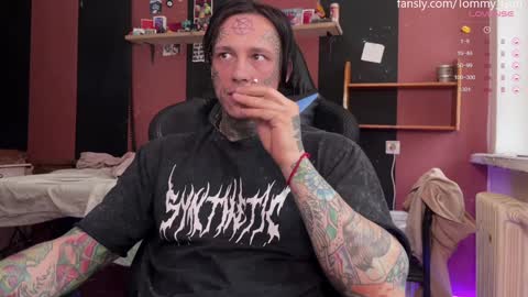 Snapshot of tommy__gun_ chatting on December 2024 08:41:01 AM Tommy and Katana online show from December 2024 08:41:01 AM