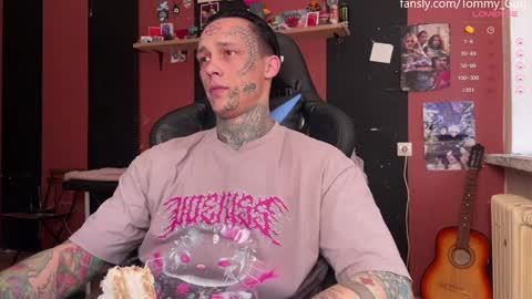 Snapshot of tommy__gun_ chatting on December 2024 10:38:02 AM Tommy and Katana online show from December 2024 10:38:02 AM