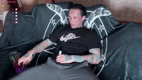 Snapshot of tommy__gun_ chatting on February 2025 04:03:01 PM Tommy and Katana online show from February 2025 04:03:01 PM