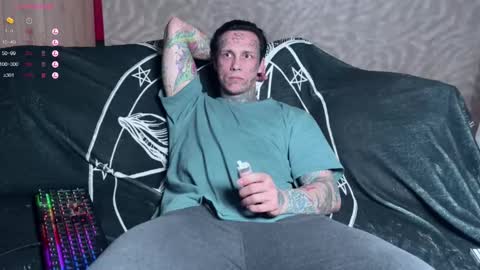 Snapshot of tommy__gun_ chatting on February 2025 02:21:01 PM Tommy and Katana online show from February 2025 02:21:01 PM