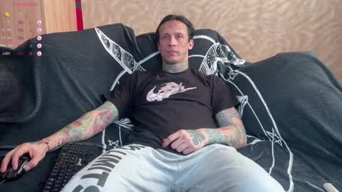 Snapshot of tommy__gun_ chatting on February 2025 06:04:01 AM Tommy and Katana online show from February 2025 06:04:01 AM