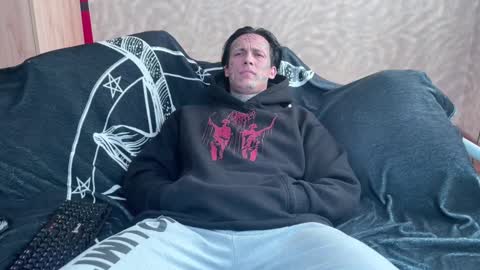 Snapshot of tommy__gun_ chatting on February 2025 06:29:02 AM Tommy and Katana online show from February 2025 06:29:02 AM