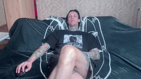 Snapshot of tommy__gun_ chatting on March 2025 06:44:01 AM Tommy and Katana online show from March 2025 06:44:01 AM