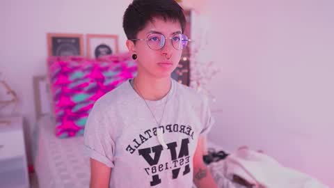 Blue  online show from September 2025 01:28:02 AM