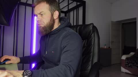 Snapshot of tommy_burnzzz chatting on March 2025 02:38:02 AM tommy burnzzz online show from March 2025 02:38:02 AM