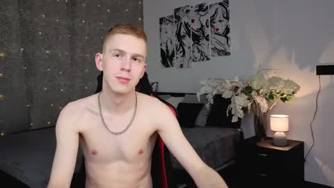 Snapshot of tommy_crash chatting on May 2026 02:45:01 PM Tommy online show from May 2026 02:45:01 PM