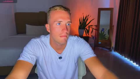 Snapshot of tommy_cumfinger chatting on February 2026 06:02:02 AM Tommy online show from February 2026 06:02:02 AM