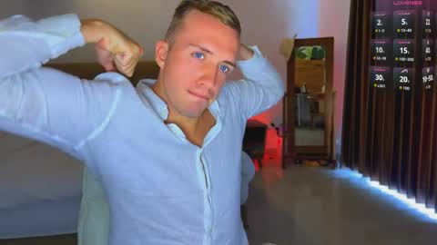 Snapshot of tommy_cumfinger chatting on April 2026 12:35:01 AM Tommy online show from April 2026 12:35:01 AM