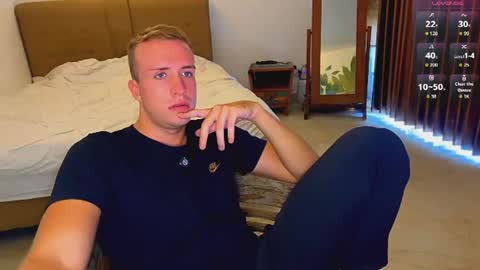 Snapshot of tommy_cumfinger chatting on June 2026 01:41:02 AM Tommy online show from June 2026 01:41:02 AM