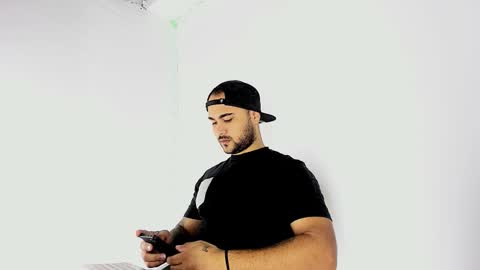 tommy_sccott online show from September 2025 10:11:01 PM