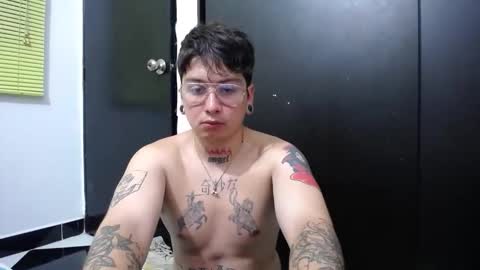 Snapshot of tommy_sins619 chatting on September 2025 04:47:02 AM Dirty Tommy online show from September 2025 04:47:02 AM