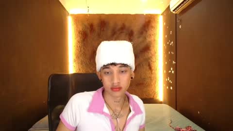 tommy_sweet1 online show from January 2025 02:24:02 AM