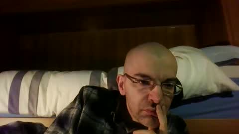 Snapshot of tommycorner chatting on December 2024 10:01:02 PM tommycorner online show from December 2024 10:01:02 PM