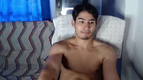 Snapshot of tommycutee21 chatting on December 2025 01:17:04 PM tommycutee21 online show from December 2025 01:17:04 PM