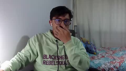 Snapshot of tommygr27 chatting on January 2025 11:37:02 PM Tommy online show from January 2025 11:37:02 PM