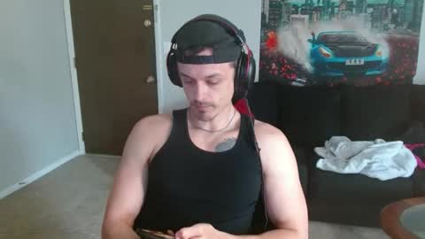 Snapshot of tommystrokes_ chatting on April 2026 09:28:01 PM Tommy Strokes online show from April 2026 09:28:01 PM