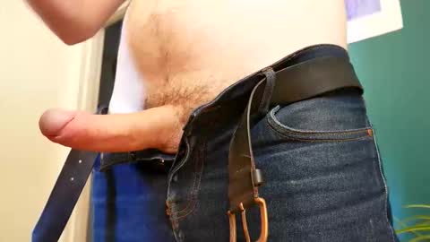 Tom online show from September 2025 09:42:02 AM