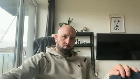 Thomas Fit online show from November 2025 09:21:02 AM