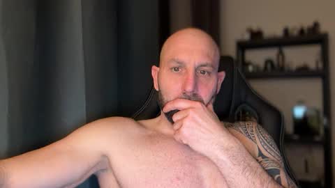 Thomas Fit online show from April 2026 10:07:02 PM