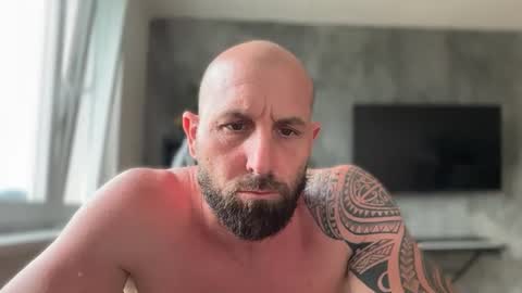 Snapshot of tommyx01 chatting on June 2026 04:20:01 PM Thomas Fit online show from June 2026 04:20:01 PM