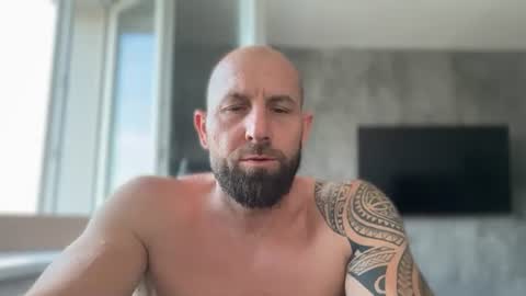 Snapshot of tommyx01 chatting on June 2026 05:08:01 AM Thomas Fit online show from June 2026 05:08:01 AM