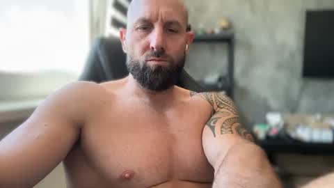 Snapshot of tommyx01 chatting on July 2026 01:26:01 PM Thomas Fit online show from July 2026 01:26:01 PM