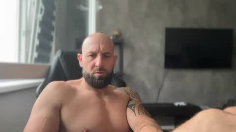 Snapshot of tommyx01 chatting on July 2026 05:47:01 AM Thomas Fit online show from July 2026 05:47:01 AM