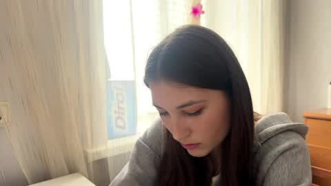 Elizabeth online show from May 2026 09:17:01 AM