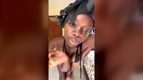 toniaashley7 online show from August 2026 07:18:02 AM