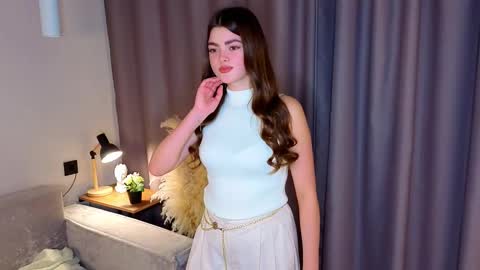 Snapshot of tonibishop chatting on October 2025 12:33:01 PM tonibishop online show from October 2025 12:33:01 PM