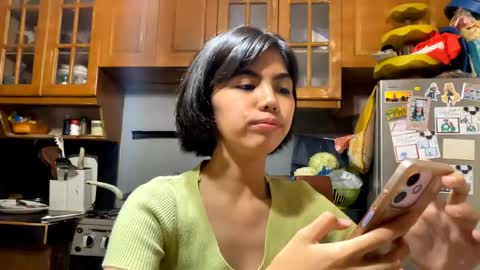 Snapshot of toniebirley chatting on May 2026 05:14:02 AM Mila online show from May 2026 05:14:02 AM
