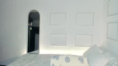 Snapshot of tony_drivesyoucrazy chatting on February 2025 01:02:02 AM tony_drivesyoucrazy online show from February 2025 01:02:02 AM