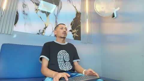 Snapshot of tony_kurt chatting on November 2025 10:55:02 PM TONY online show from November 2025 10:55:02 PM