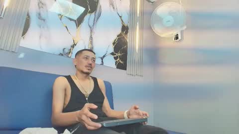 Snapshot of tony_kurt chatting on November 2025 09:28:01 PM TONY online show from November 2025 09:28:01 PM