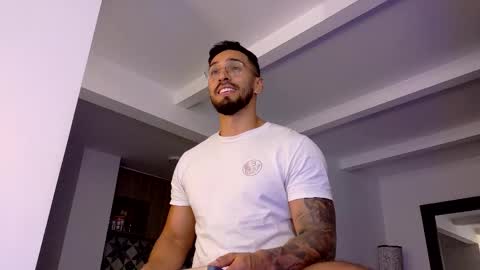 tony muscle1 online show from January 2026 11:25:01 PM