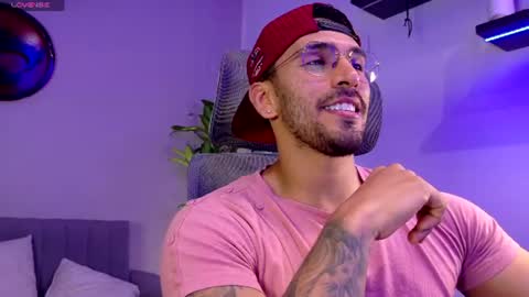 Snapshot of tony_muscle1 chatting on July 2026 07:31:01 PM tony muscle1 online show from July 2026 07:31:01 PM