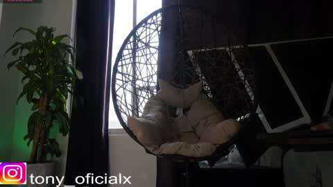 Snapshot of tony_newmen chatting on January 2025 09:19:02 PM tony online show from January 2025 09:19:02 PM