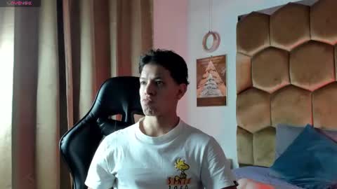 Snapshot of tony_petrov chatting on July 2026 04:28:02 AM tony_petrov online show from July 2026 04:28:02 AM