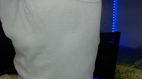 Snapshot of tonydesire_ chatting on April 2026 09:06:02 PM tonydesire_ online show from April 2026 09:06:02 PM