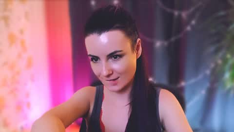 Snapshot of too_beautiful chatting on January 2025 01:37:02 AM Elizabeth online show from January 2025 01:37:02 AM