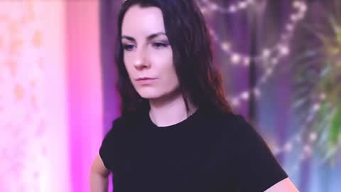 Snapshot of too_beautiful chatting on January 2025 08:14:02 PM Elizabeth online show from January 2025 08:14:02 PM