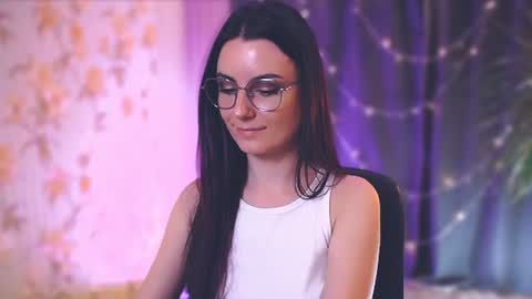 Snapshot of too_beautiful chatting on January 2025 11:30:01 PM Elizabeth online show from January 2025 11:30:01 PM