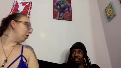 Snapshot of toochillcouple420 chatting on December 2024 12:52:01 AM toochillcouple420 online show from December 2024 12:52:01 AM