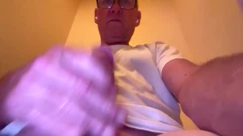 Snapshot of toohip420 chatting on June 2026 05:39:02 PM toohip420 online show from June 2026 05:39:02 PM