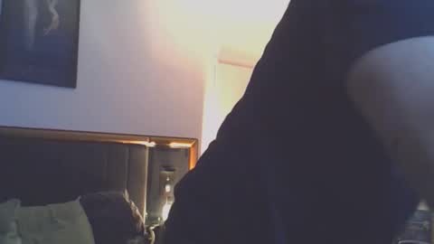 tootsybird69 online show from May 2026 01:54:02 AM