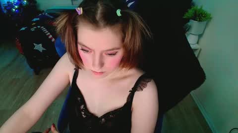 Snapshot of topcranberry chatting on January 2026 04:44:01 PM topcranberry online show from January 2026 04:44:01 PM